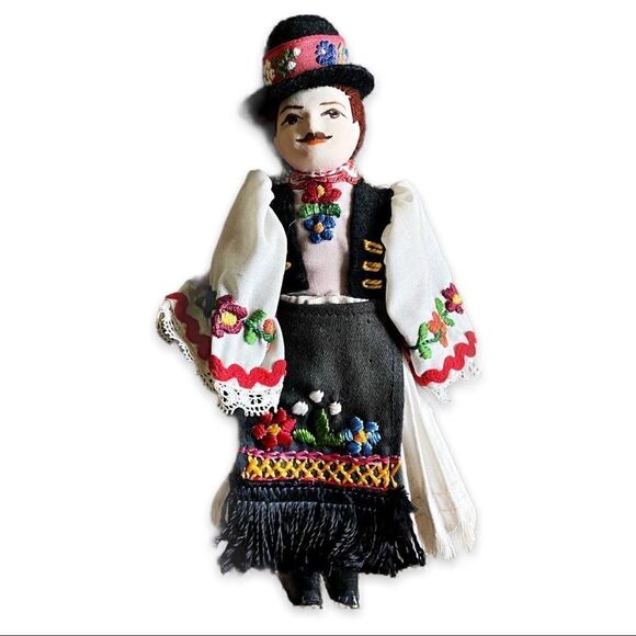 Vintage 70s Handmade Hungarian Doll in Traditional Costume - Picture 1 of 11